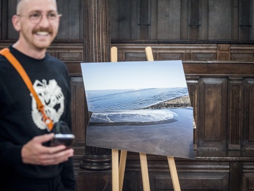 Kunstexpositie '100x kunst' in de Akerk in Groningen