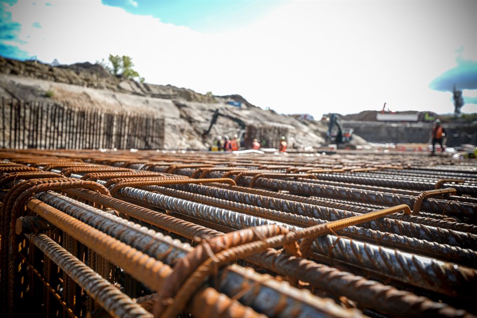 Voorbouwlocatie met betonvlechters versnelt betonwerk Julianaplein