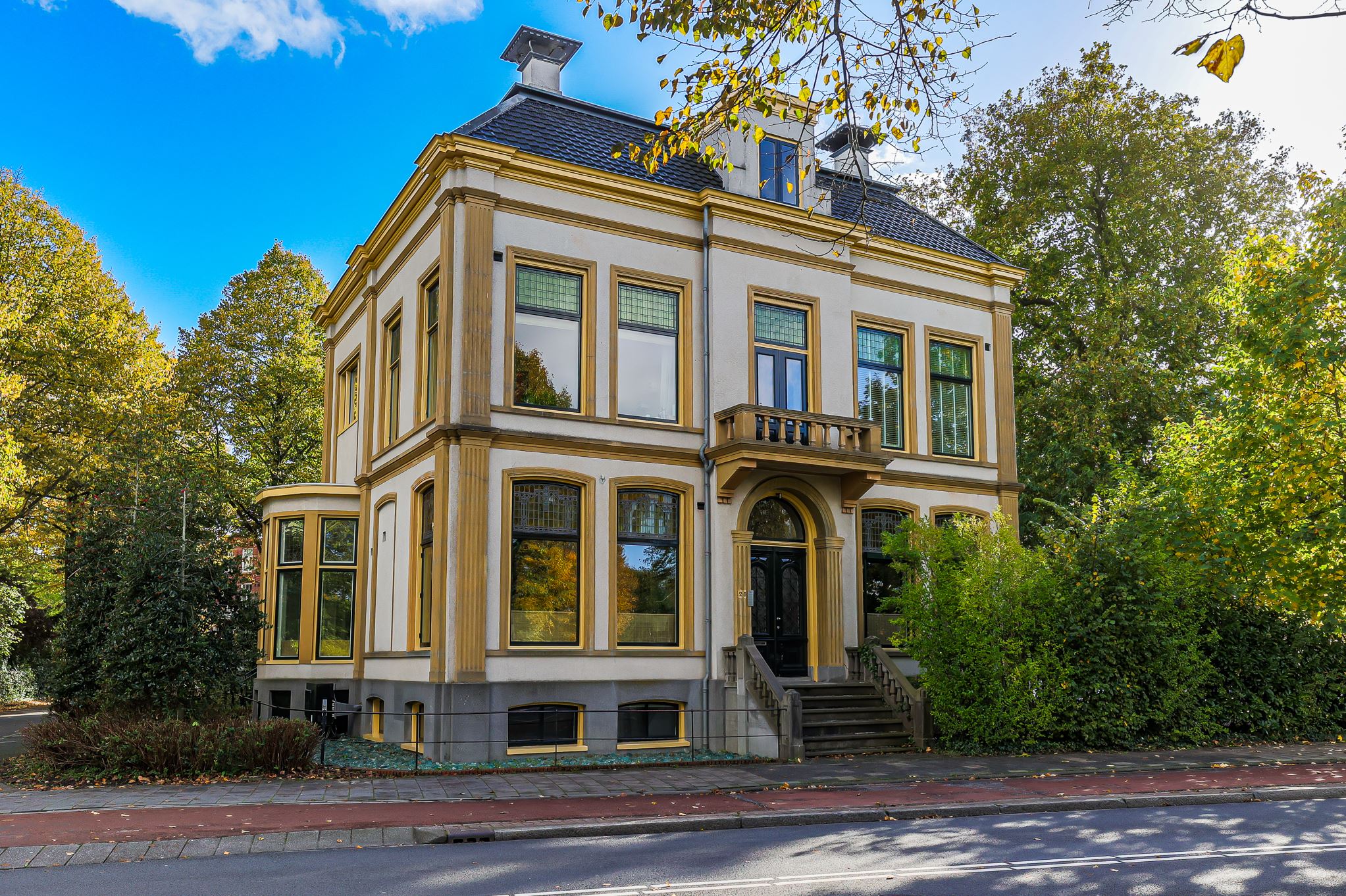 Twee miljoen voor villa aan de Heresingel