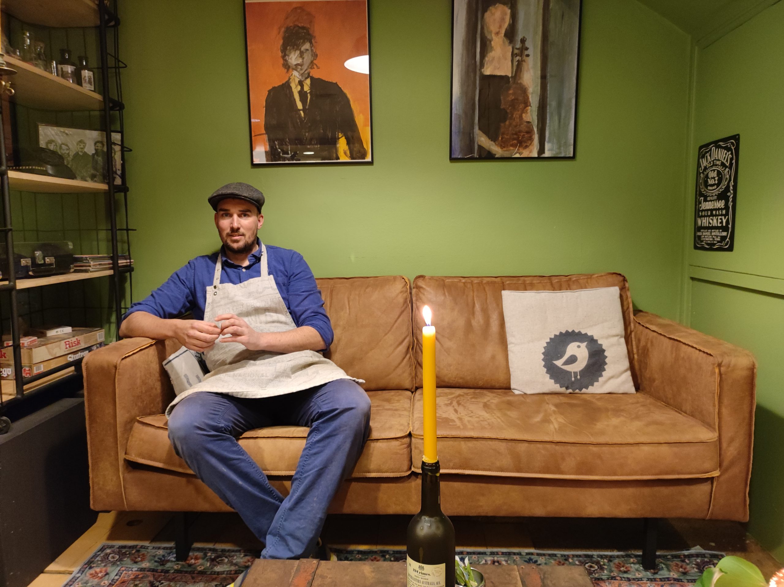 Kunst en koffie komen samen bij de nieuwe zaak van Roel Hooghiem