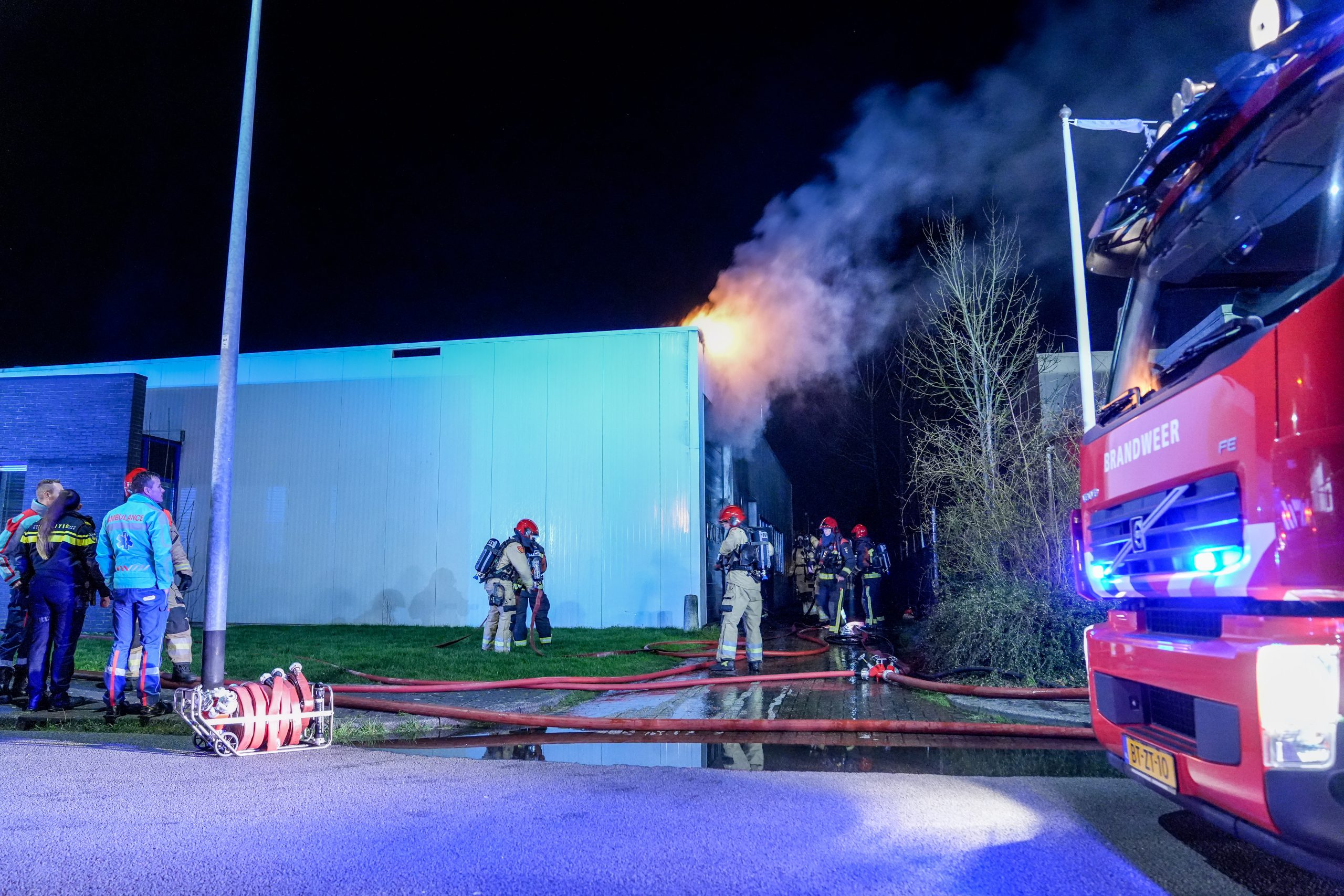 Brand Grondzijl mogelijk aangestoken; politie zoekt getuigen