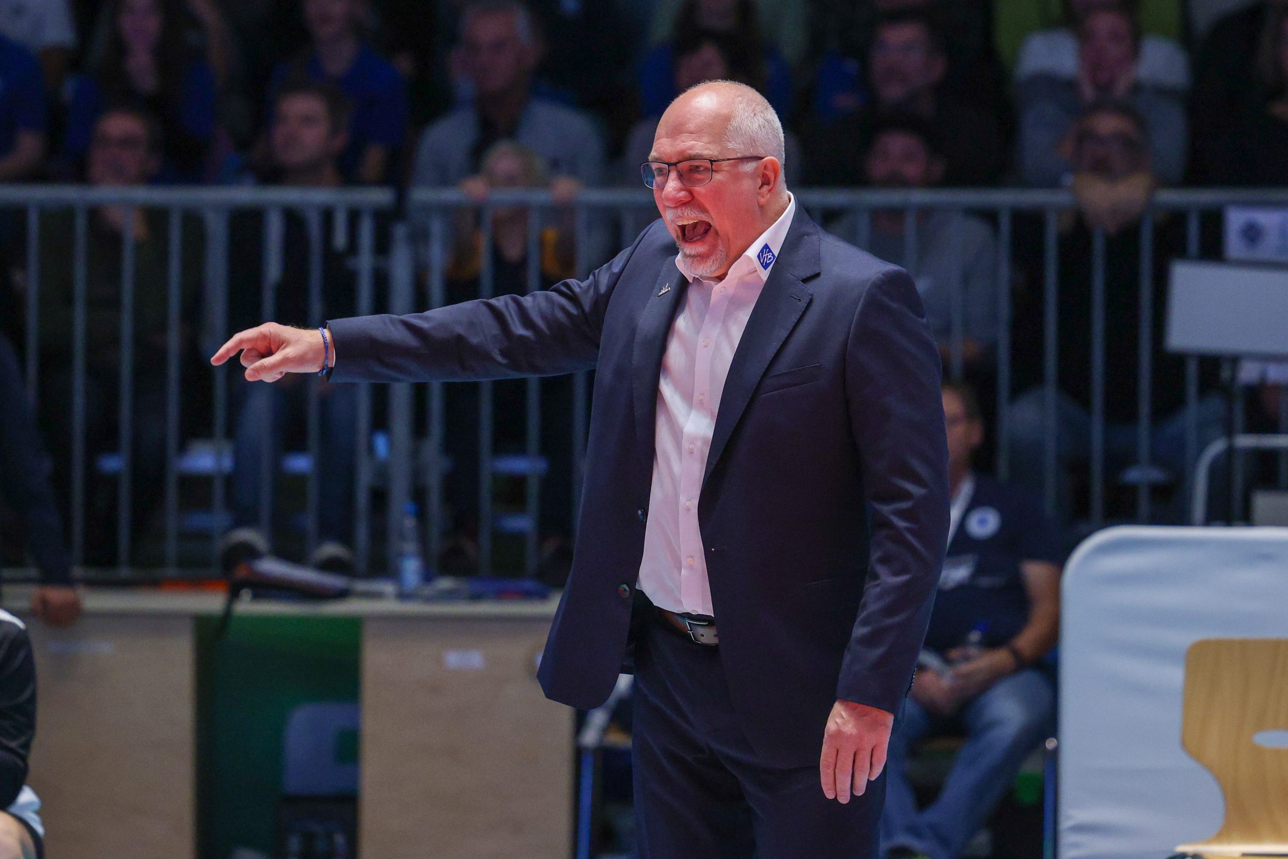 Mark Lebedew, Chef-Trainer des VfB Volleyball