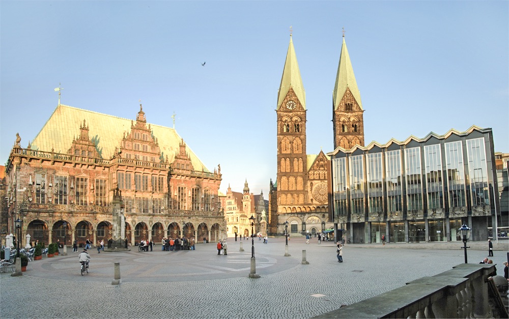 Bremen Foto | Wiki Commons https://commons.wikimedia.org/wiki/File:Bremen-rathaus-dom-buergerschaft.jpg