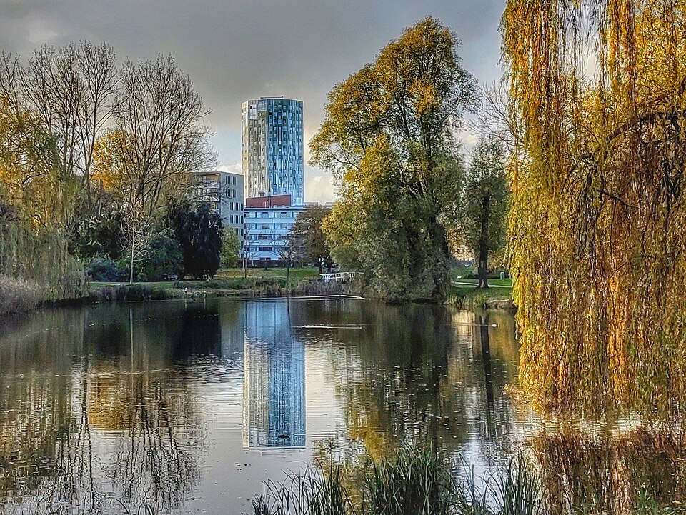 Het Molukkenplantsoen Foto | AbvanG (Own work) https://creativecommons.org/licenses/by-sa/4.0/deed.en via Wikicommons