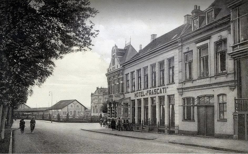 Archieffoto | Het gesloopte hotel Frascati aan de Emmasingel, met in de verte het oude Stationsplein