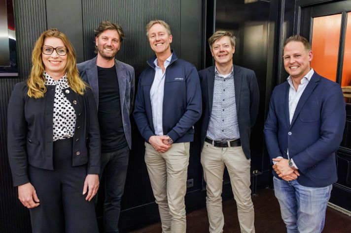 V.l.n.r. Marrit de Groot, Hans Blom, Kor van der Meulen, Bart Jager, Niek Strous
Fotografie | Jan Buwalda