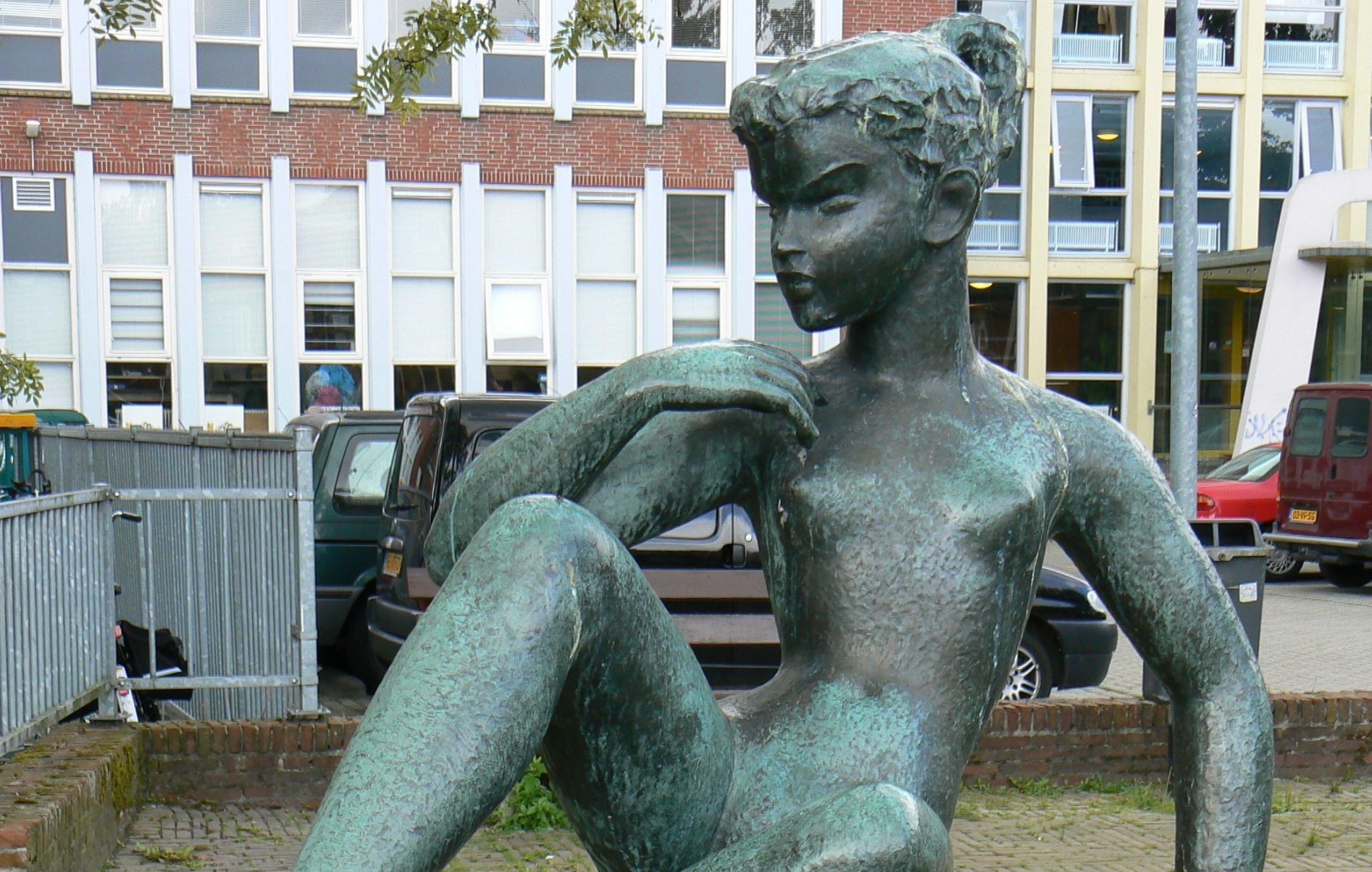 Denkstertje (1962) by Wladimir de Vries in Groningen. Foto | Gerardus via Wikimedia Commons. 