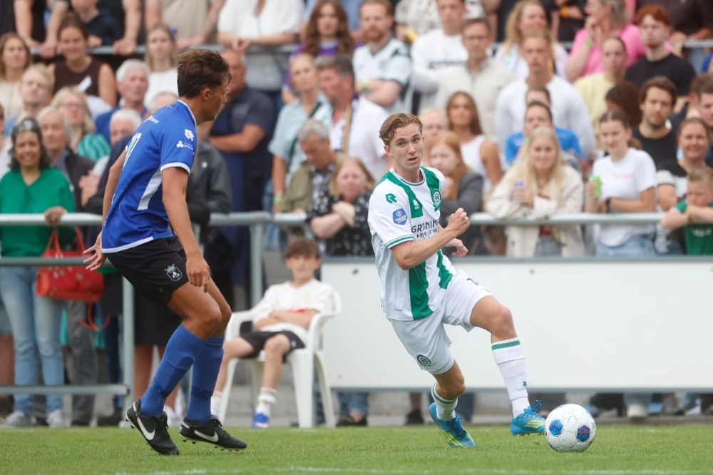 FC Groningen opent oefencampagne met 13-1 zege in Peize