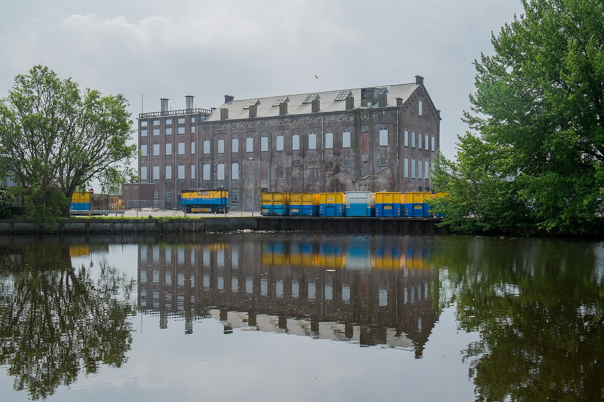 Strokartonfabriek 'De Halm Foto | Hardscarf (Own work) via Wikicommons https://creativecommons.org/licenses/by-sa/3.0/deed.en