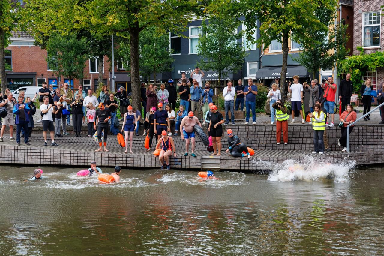 Ruim 2 ton opgehaald met Groningen Swim Challenge voor kankeronderzoek UMCG